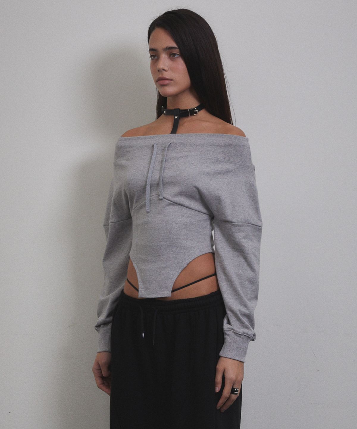 분트(VOONT) Corset Off Shoulder Sweatshirt (GRAY)