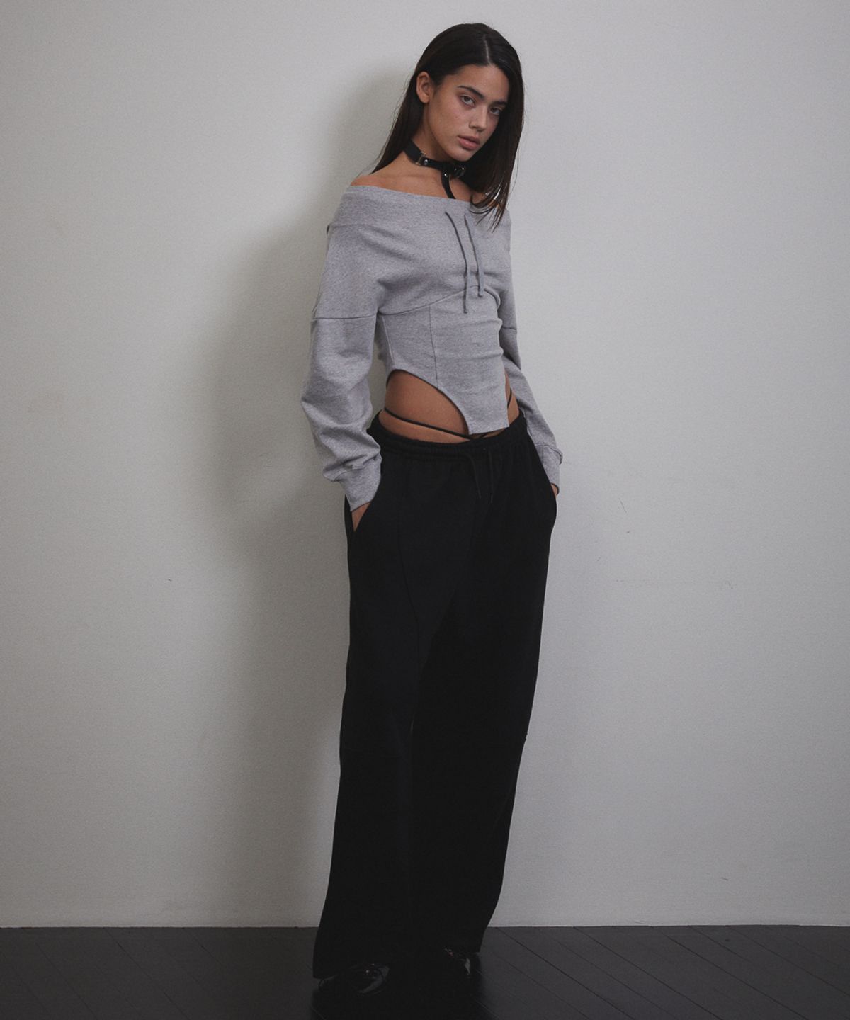 분트(VOONT) Corset Off Shoulder Sweatshirt (GRAY)