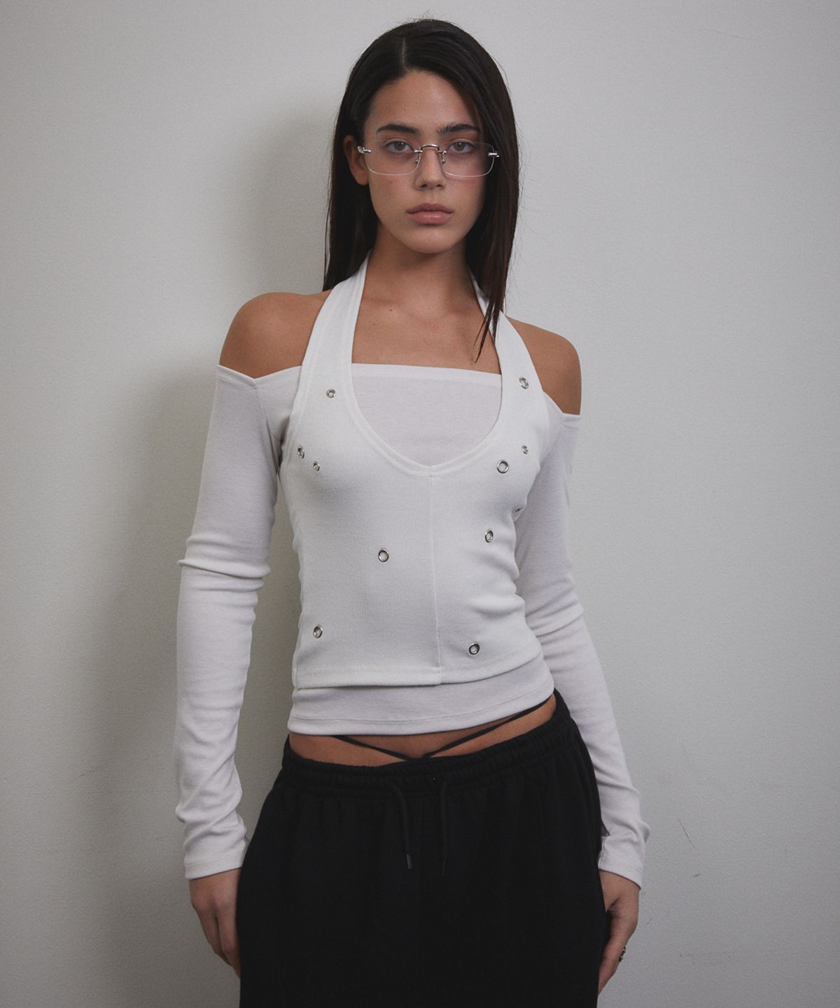 분트(VOONT) Eyelet Halter Long Sleeve (IVORY)