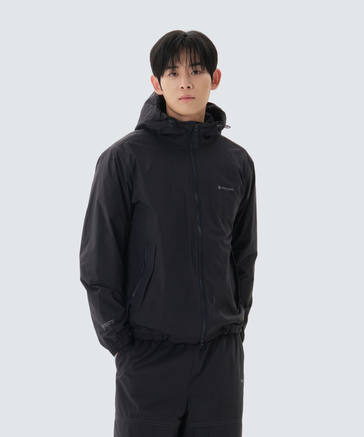 스노우피크 어패럴(SNOWPEAK APPAREL) 경량 타슬란 윈드스토퍼 후드 바람막이 (S26SMPJK02) Navy