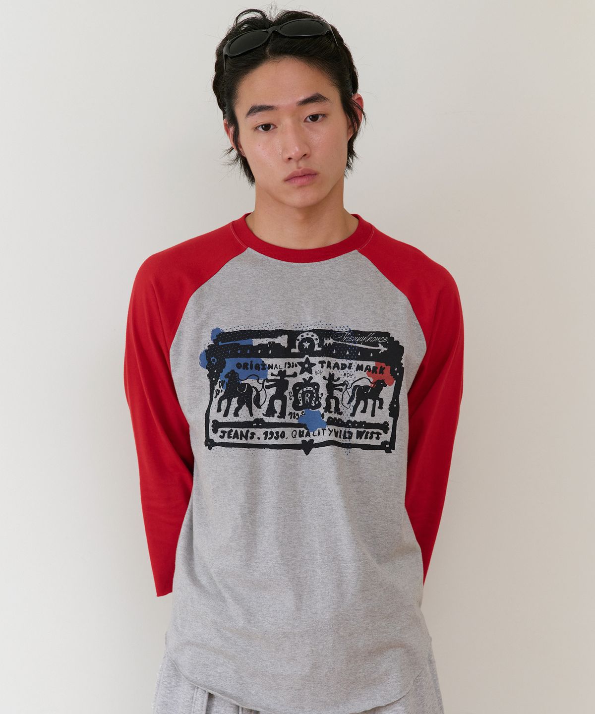 더바이닐하우스(THEVINYLHOUSE) COWBOY PICTOGRAM RAGLAN LS TEE RED