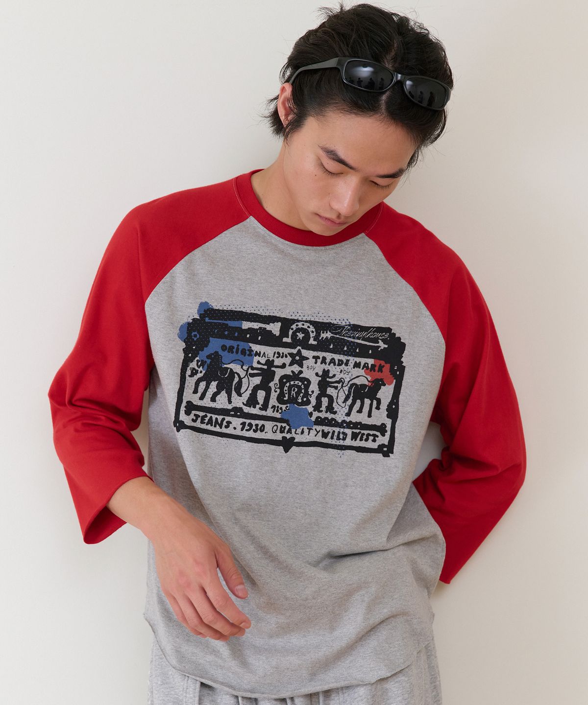 더바이닐하우스(THEVINYLHOUSE) COWBOY PICTOGRAM RAGLAN LS TEE RED