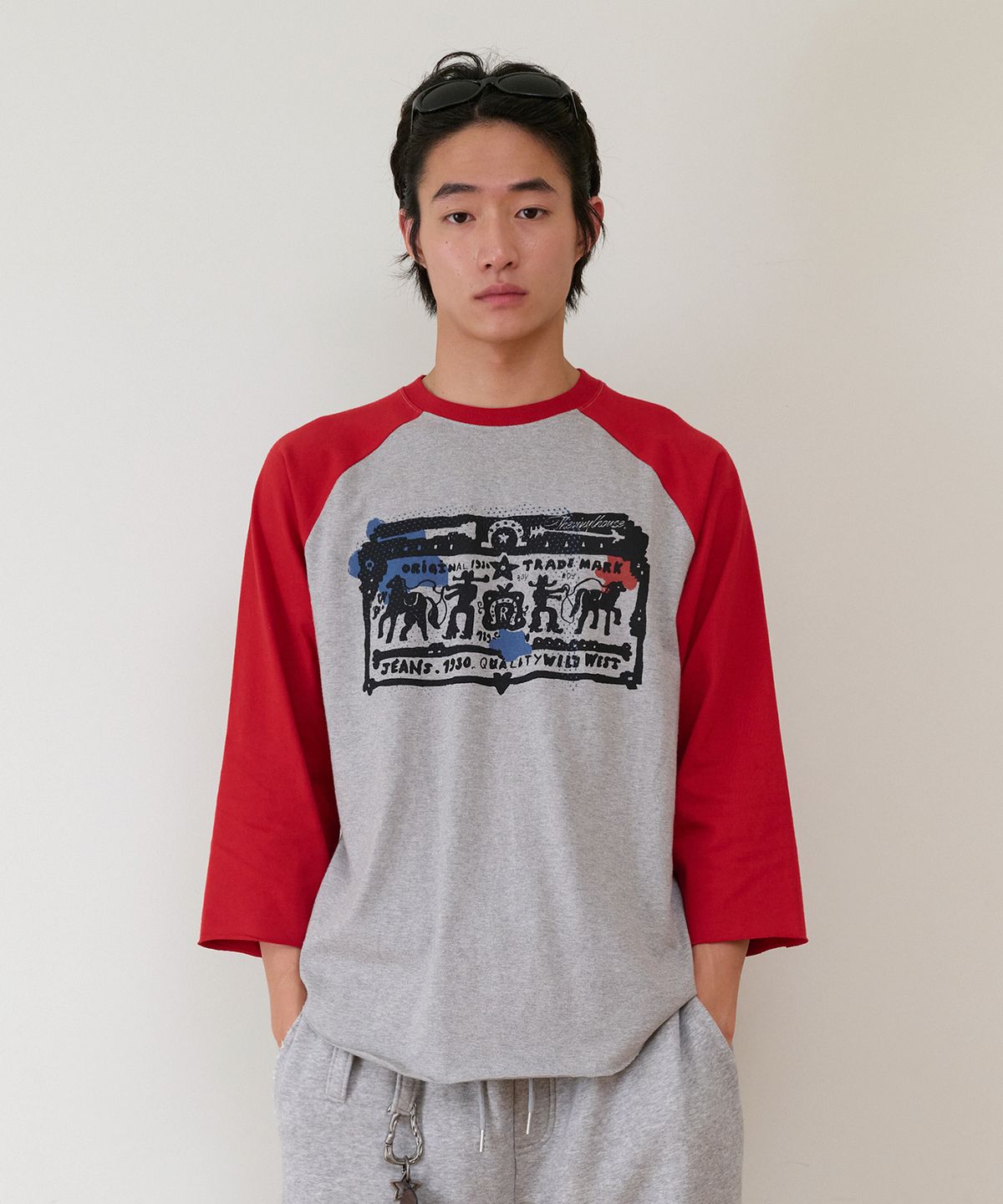 더바이닐하우스(THEVINYLHOUSE) COWBOY PICTOGRAM RAGLAN LS TEE RED