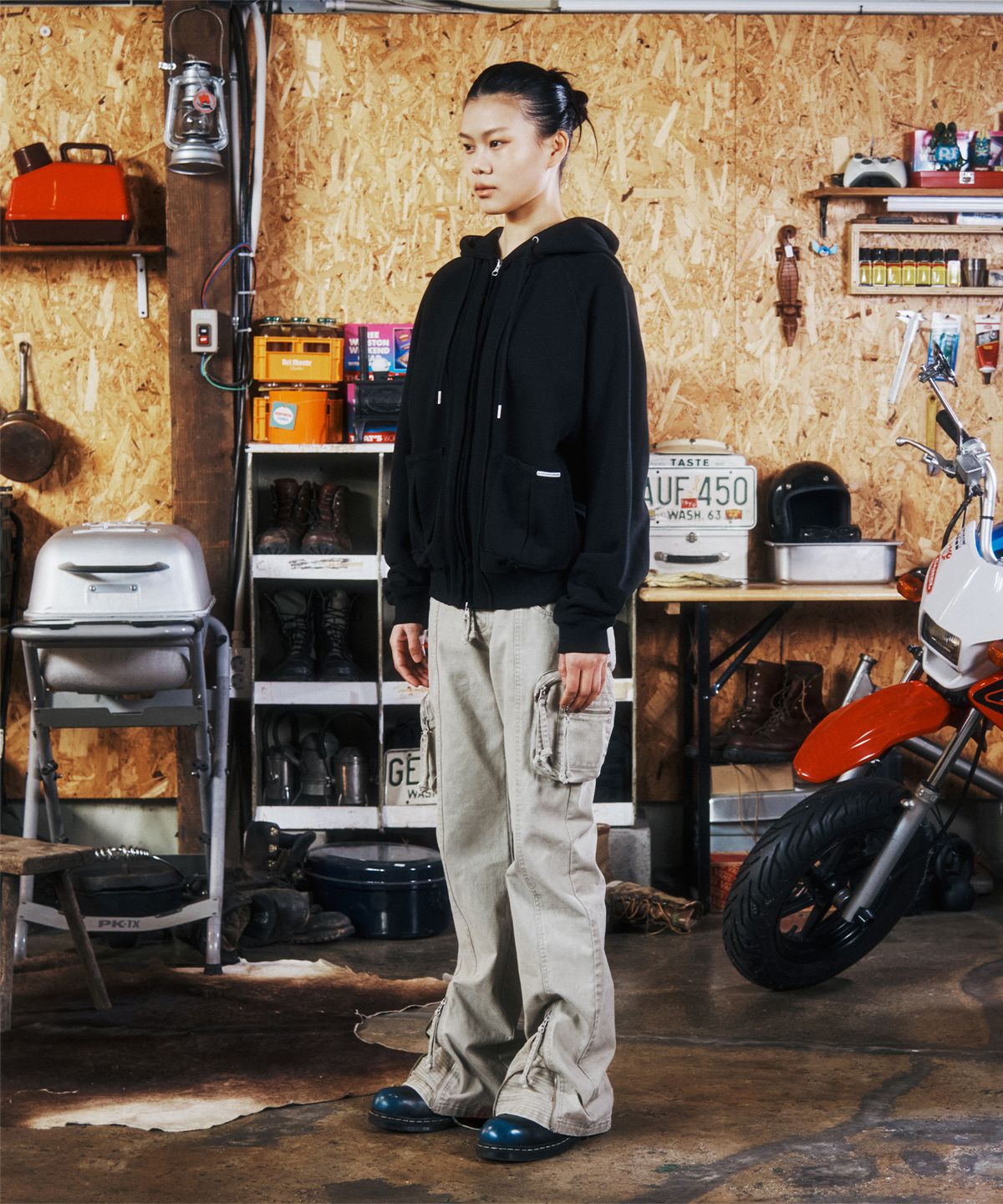 더바이닐하우스(THEVINYLHOUSE) STITCH HOODIE ZIP-UP BLACK