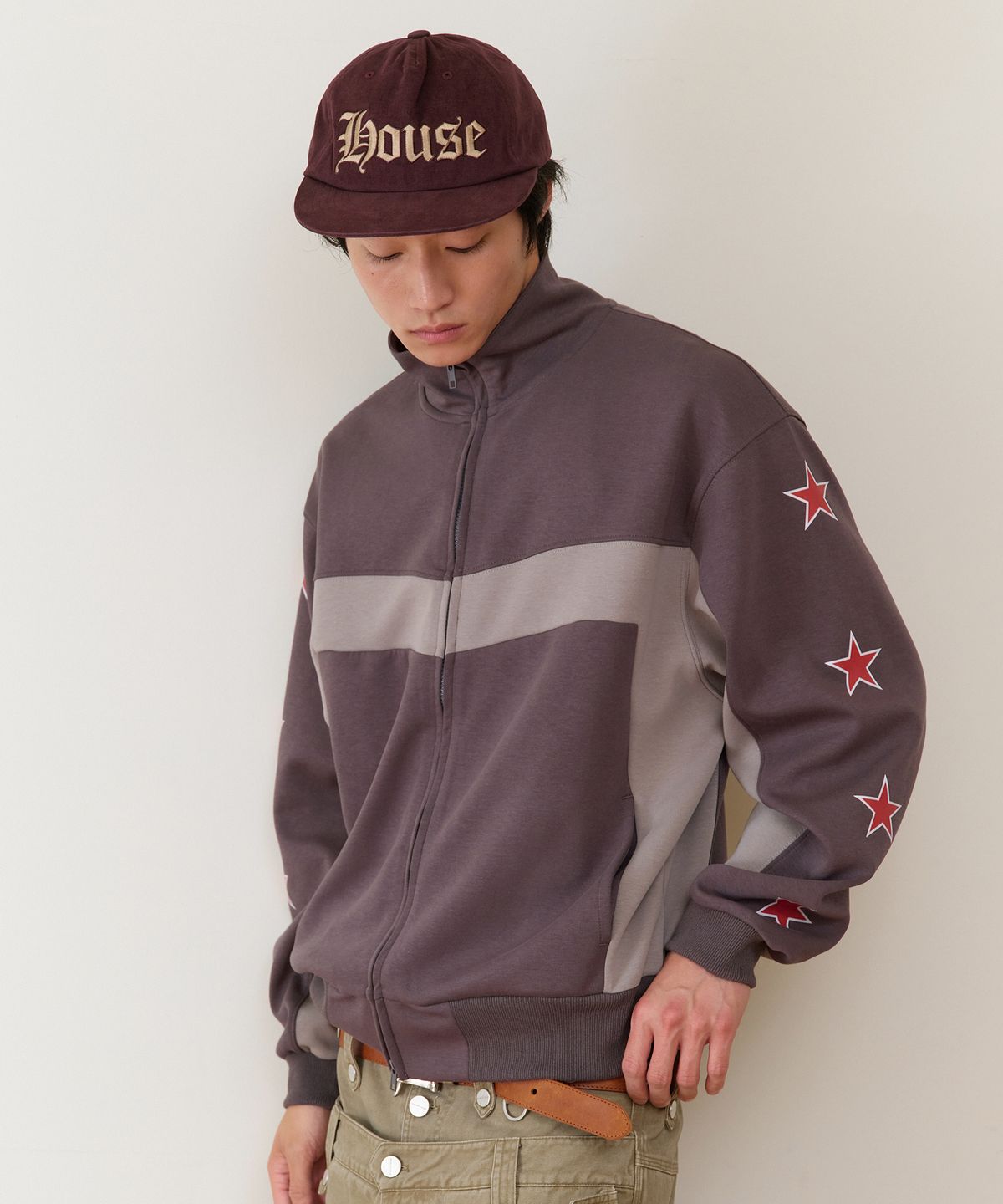 더바이닐하우스(THEVINYLHOUSE) STAR TRACK ZIP-UP CHARCOAL