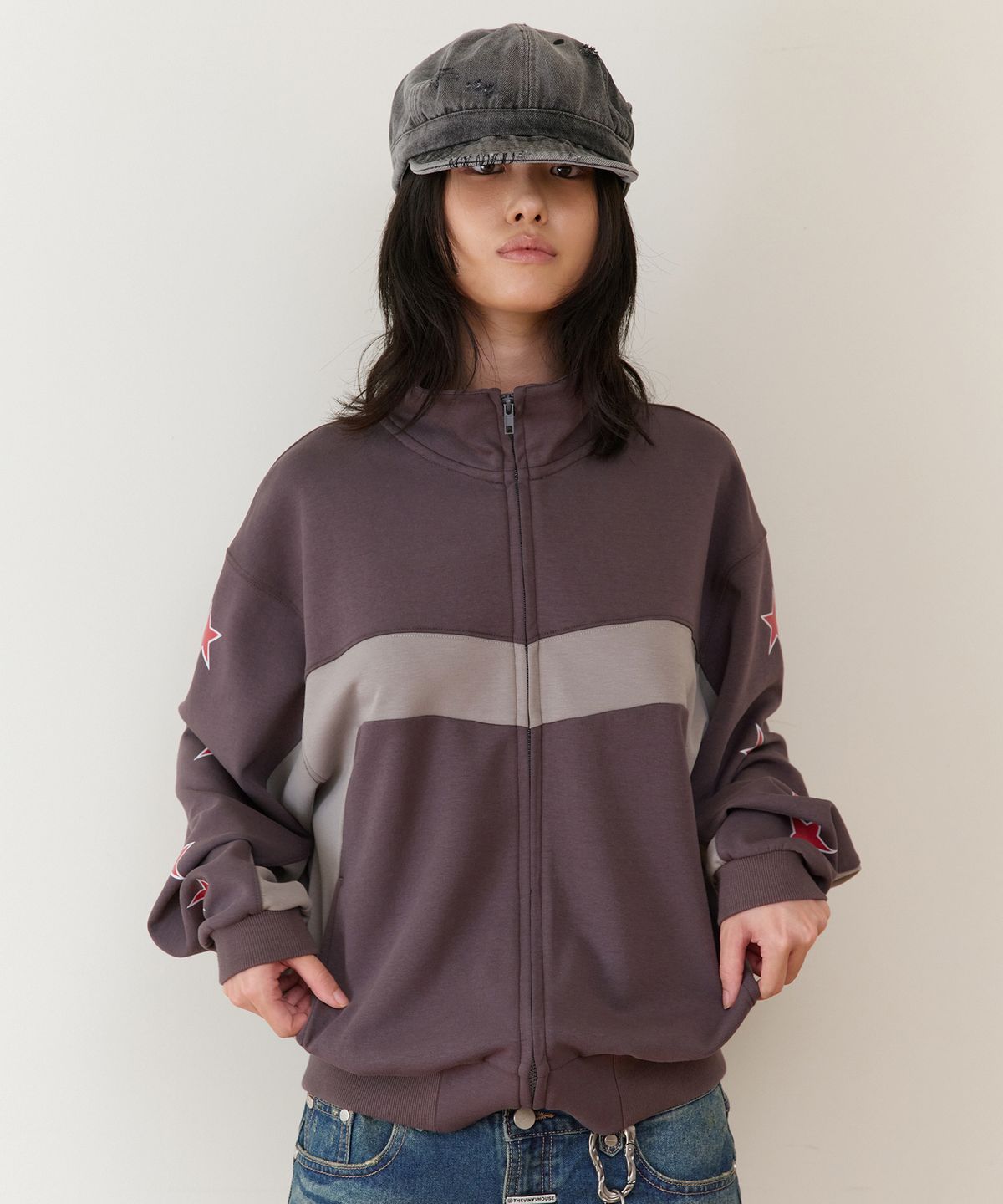 더바이닐하우스(THEVINYLHOUSE) STAR TRACK ZIP-UP CHARCOAL