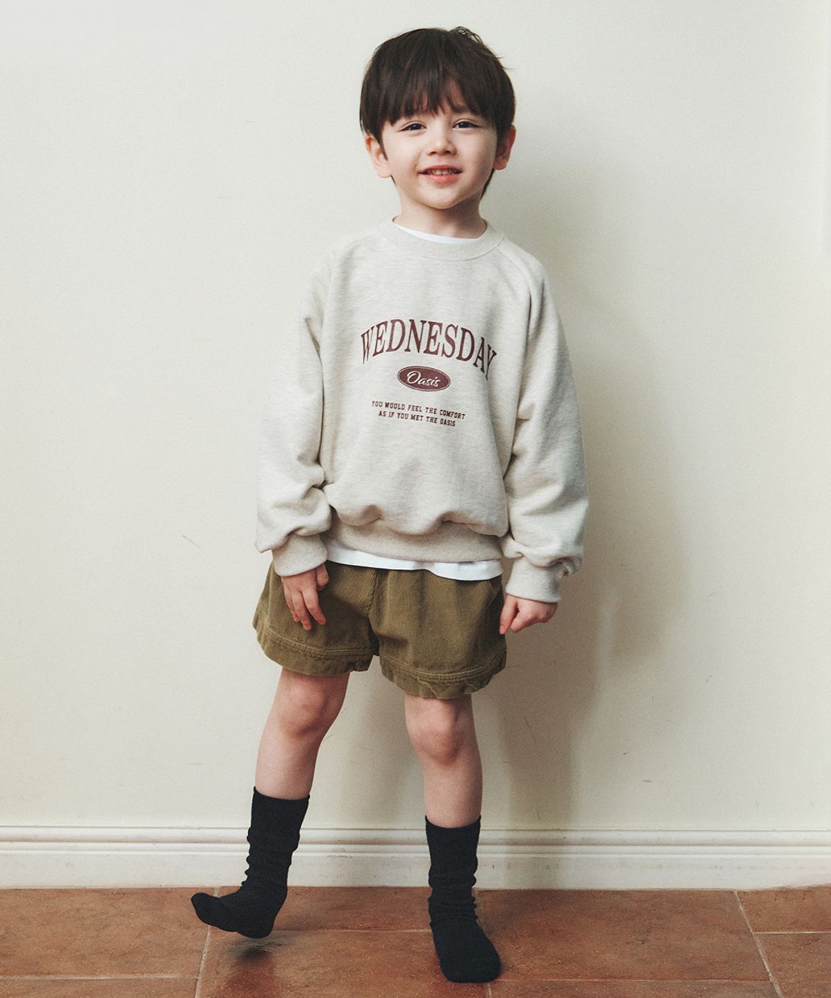 웬즈데이오아시스 키즈(WEDNESDAYOASIS KIDS) [Kids]시그니처 레글런 맨투맨_OATMEAL(W26TP19)