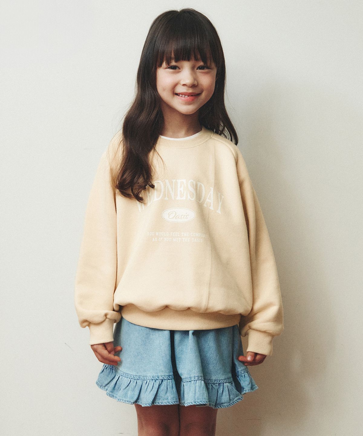 웬즈데이오아시스 키즈(WEDNESDAYOASIS KIDS) [Kids]시그니처 레글런 맨투맨_BUTTER YELLOW(W26TP19)