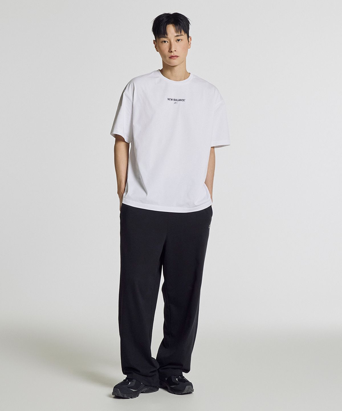 뉴발란스(NEW BALANCE) NBMLG21413/ UNI 에센셜 썸머 경량 와이드 팬츠 (BLACK)