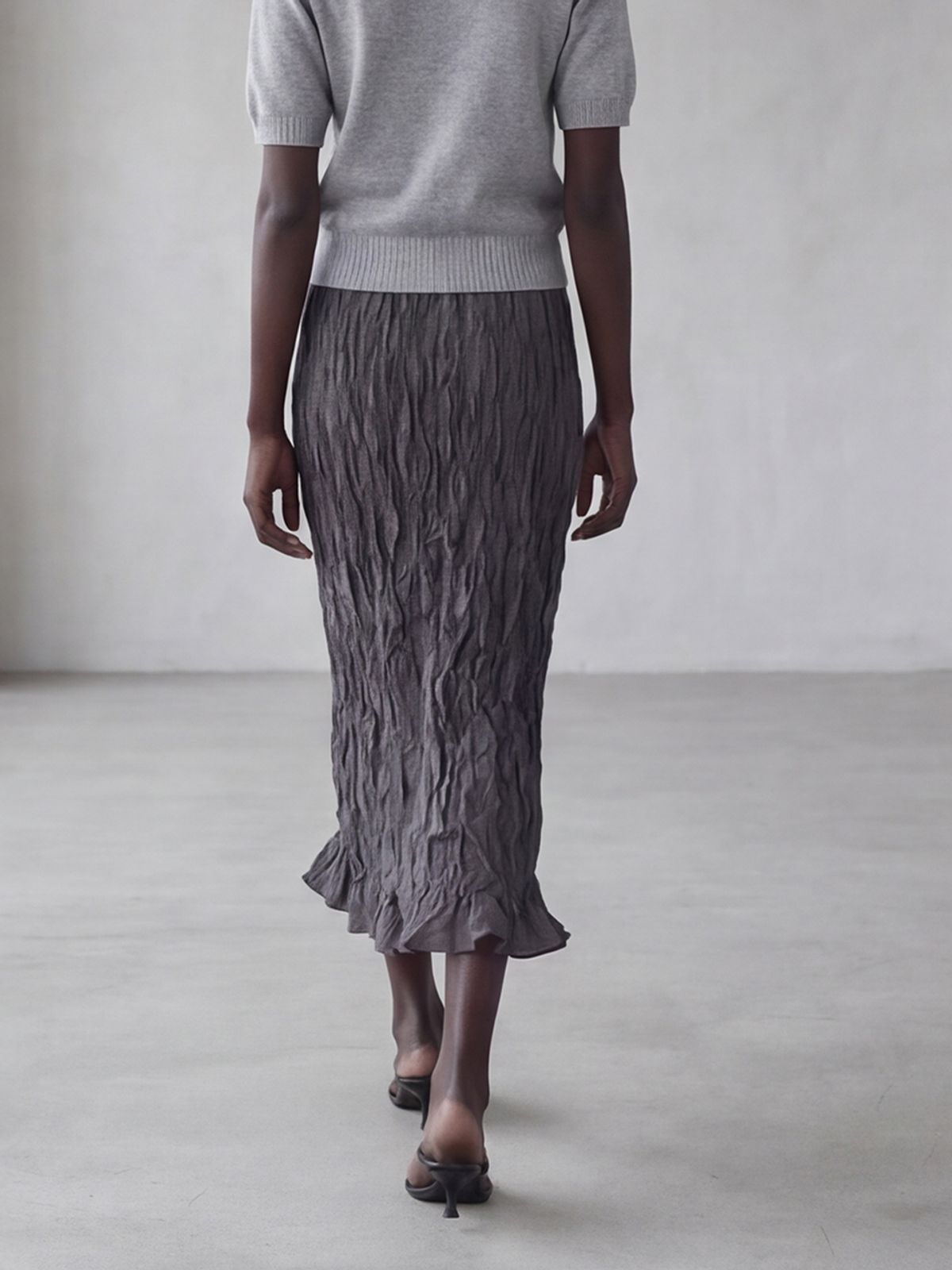 아쿠드(ACUD) Satin Wrinkle Skirt _Charcoal
