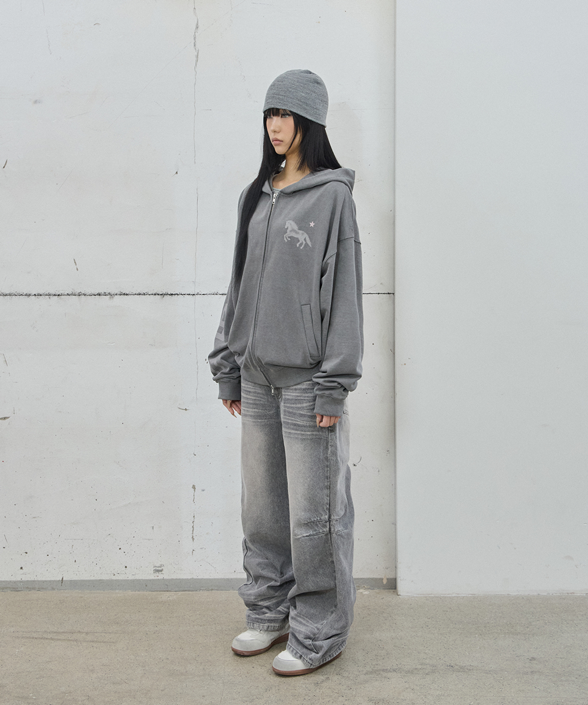사일프레이(41PRAY) Midnight Horse Zip-up Hoodie / Pig Grey