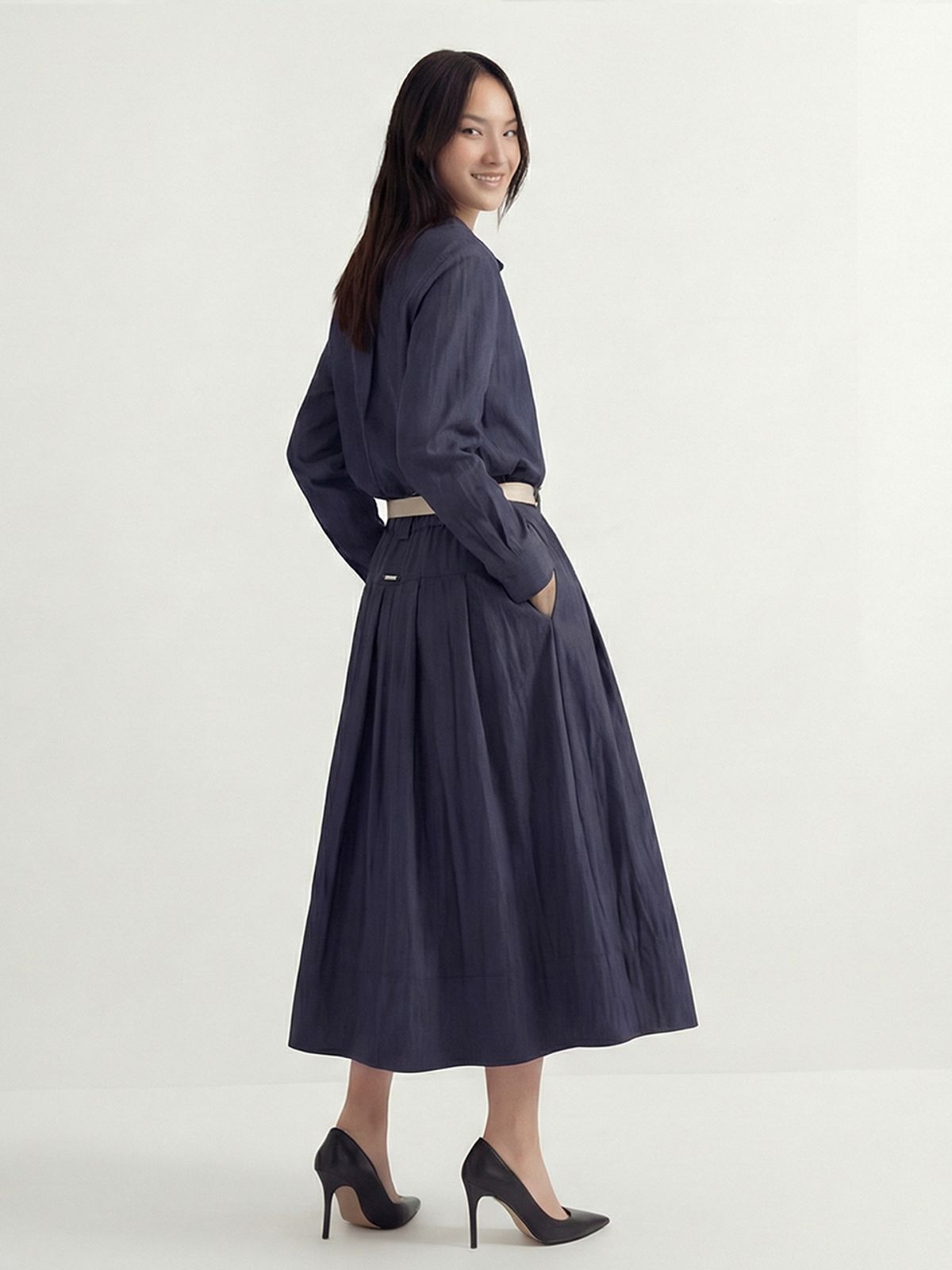 아쿠드(ACUD) Glossy Set-Up Two-Piece _Denim