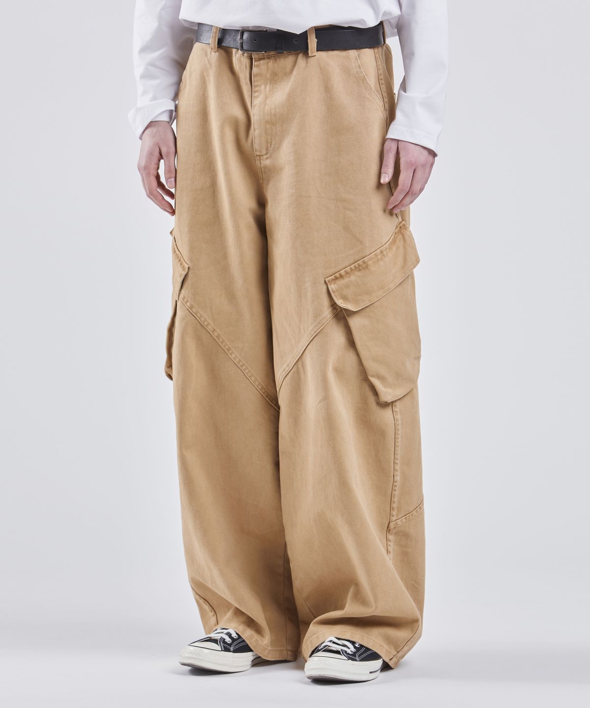 브이투(VTWO) 워시드 와이드 카고 코튼 팬츠 (BEIGE)