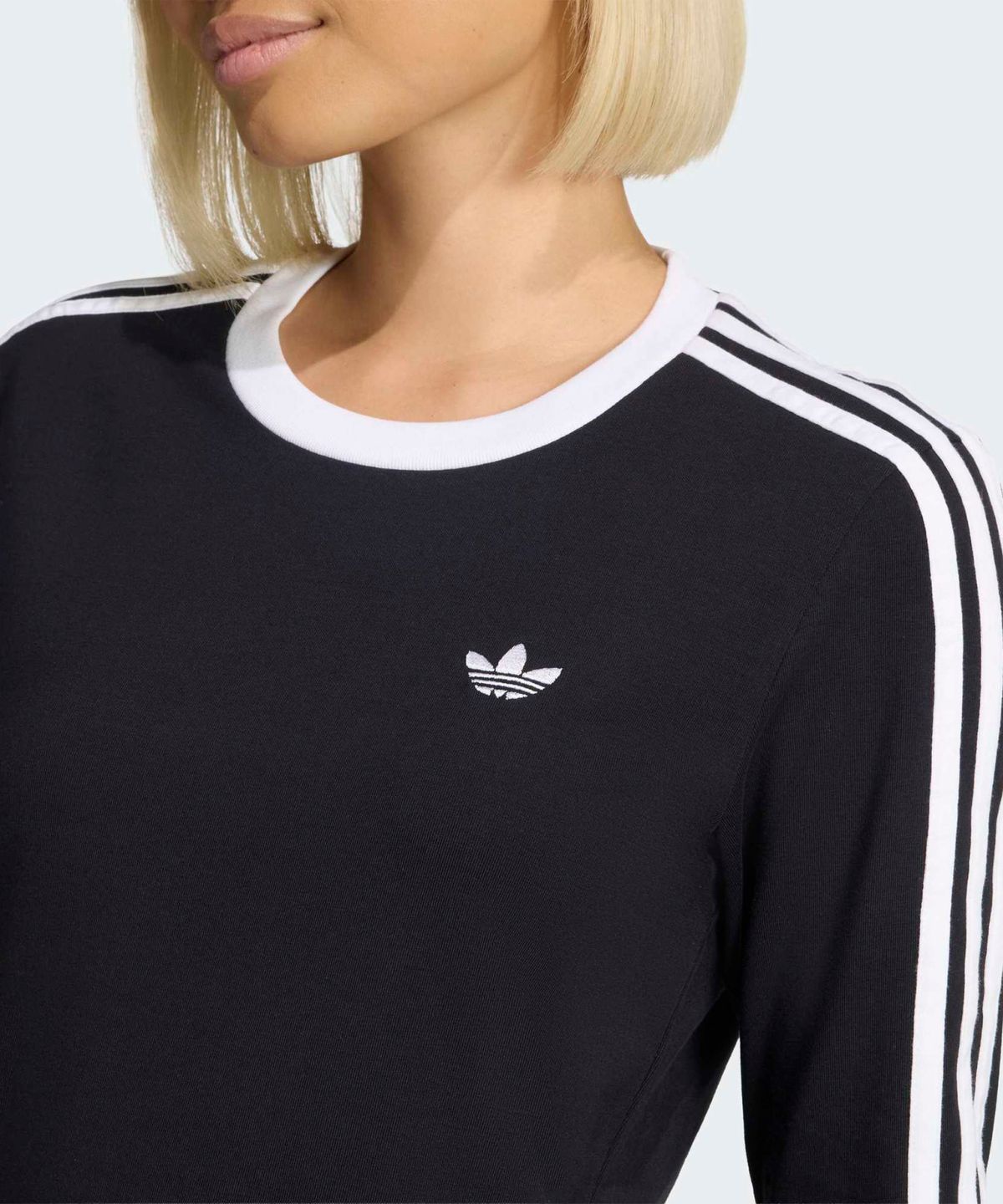 아디다스(ADIDAS) 3-스트라이프 롱 슬리브 슬림 핏 티셔츠 - 블랙:화이트 / KD7964