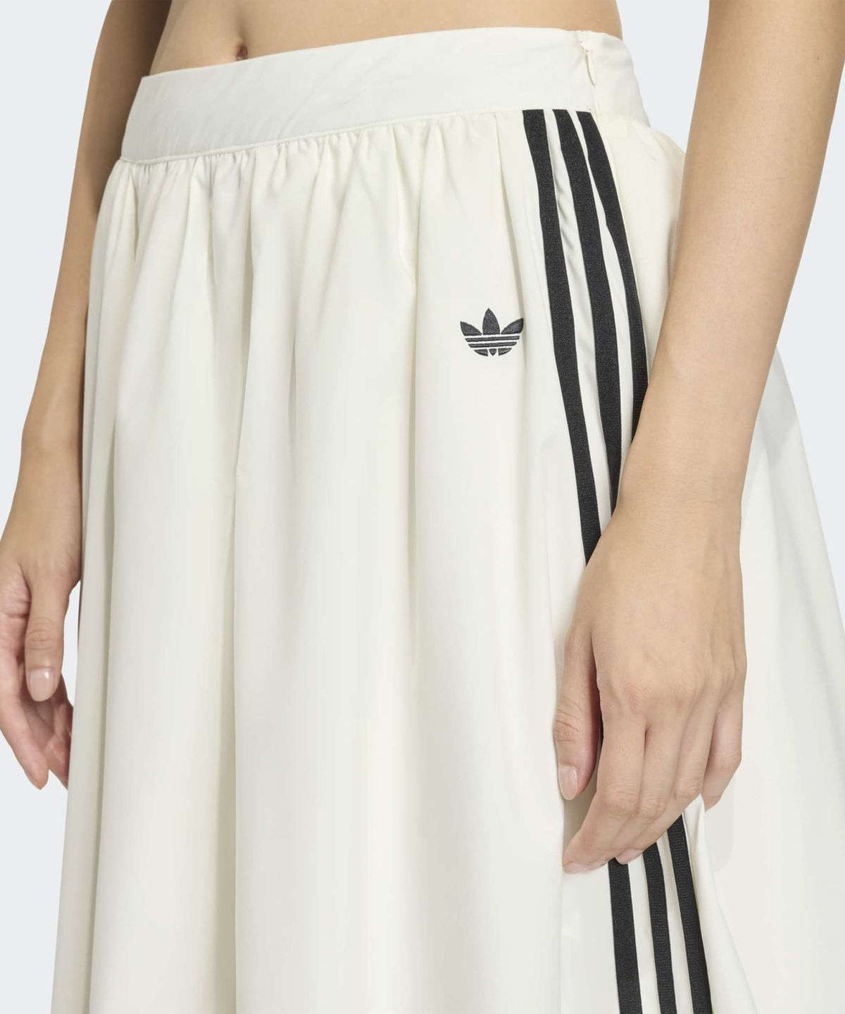 아디다스(ADIDAS) 벌룬 롱 스커트 - 화이트 / KE3441