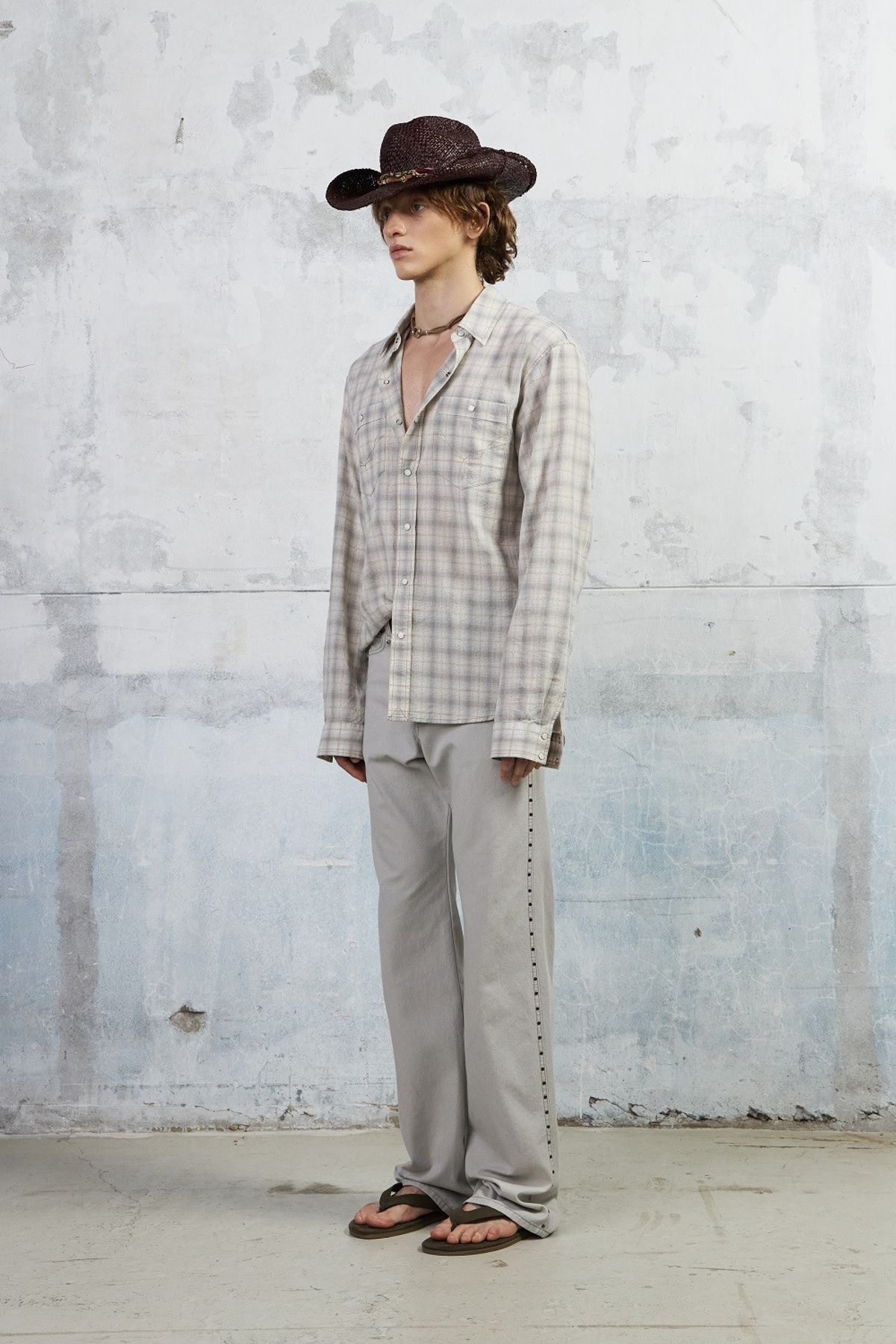 쿠메(KUMÉ) Men Vintage Pastel Western Checkered Shirt, Light Gray