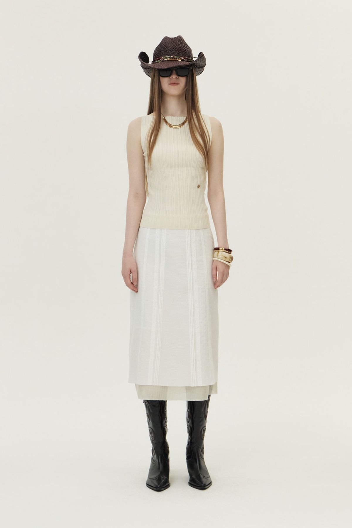 쿠메(KUMÉ) Ribbed Pleated Sleeveless Sweater, Ivory