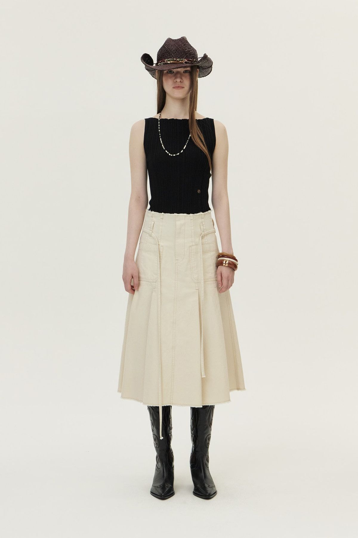 쿠메(KUMÉ) Ribbed Pleated Sleeveless Sweater, Black