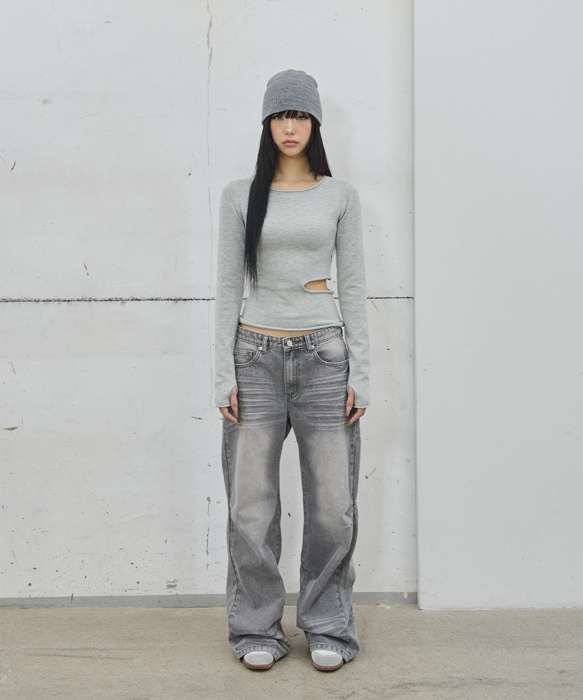 사일프레이(41PRAY) Slit Long Sleeve   Knit Top / Grey