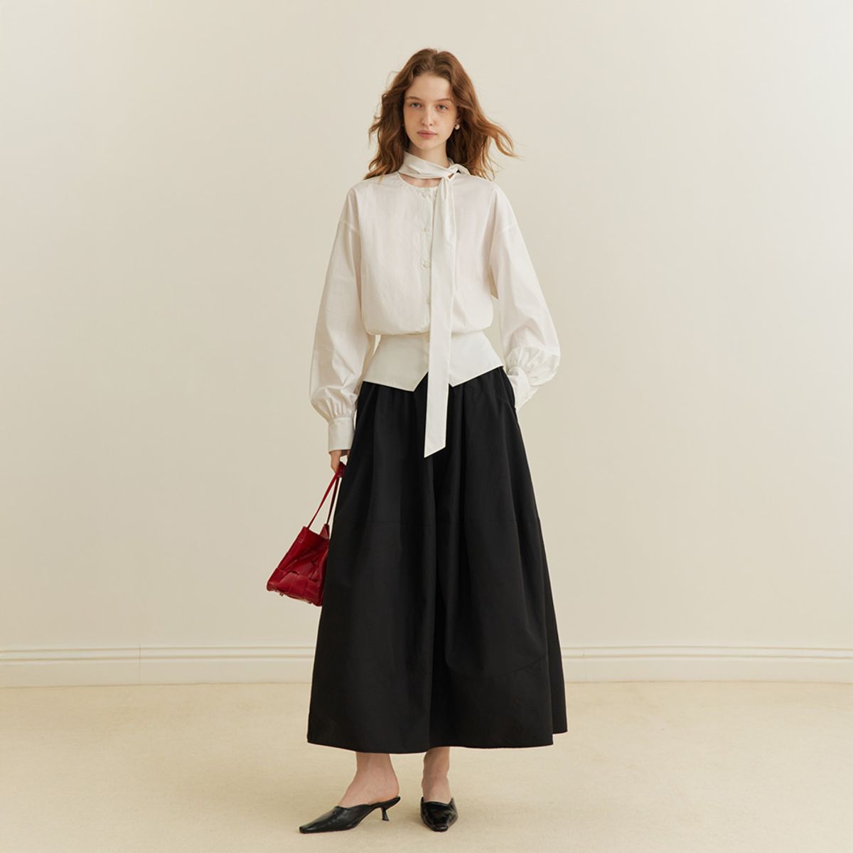 와이와이아이엠(YYIAM) YY_Design slimming blouse