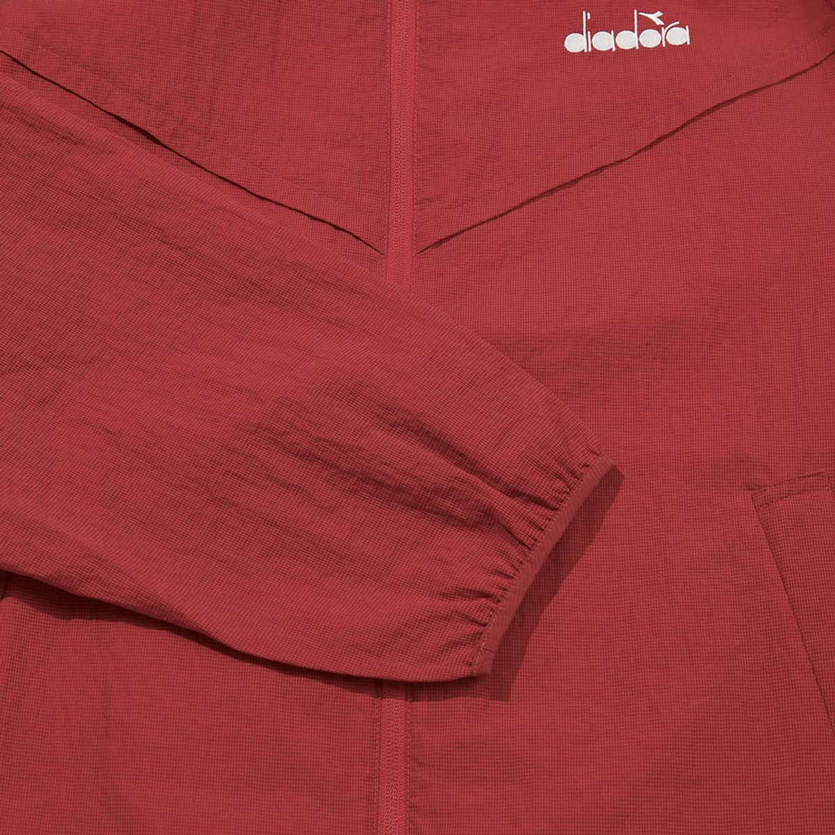 디아도라(diadora) 브리즈 경량 후드 자켓 RED