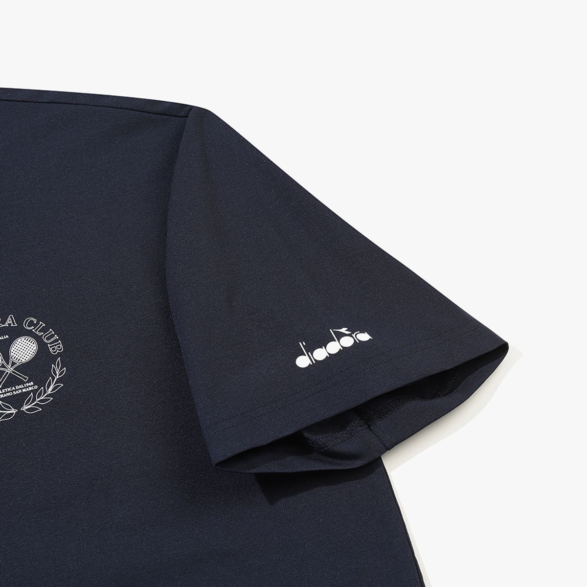 디아도라(diadora) 에어텍스 라켓 반팔 티셔츠 NAVY