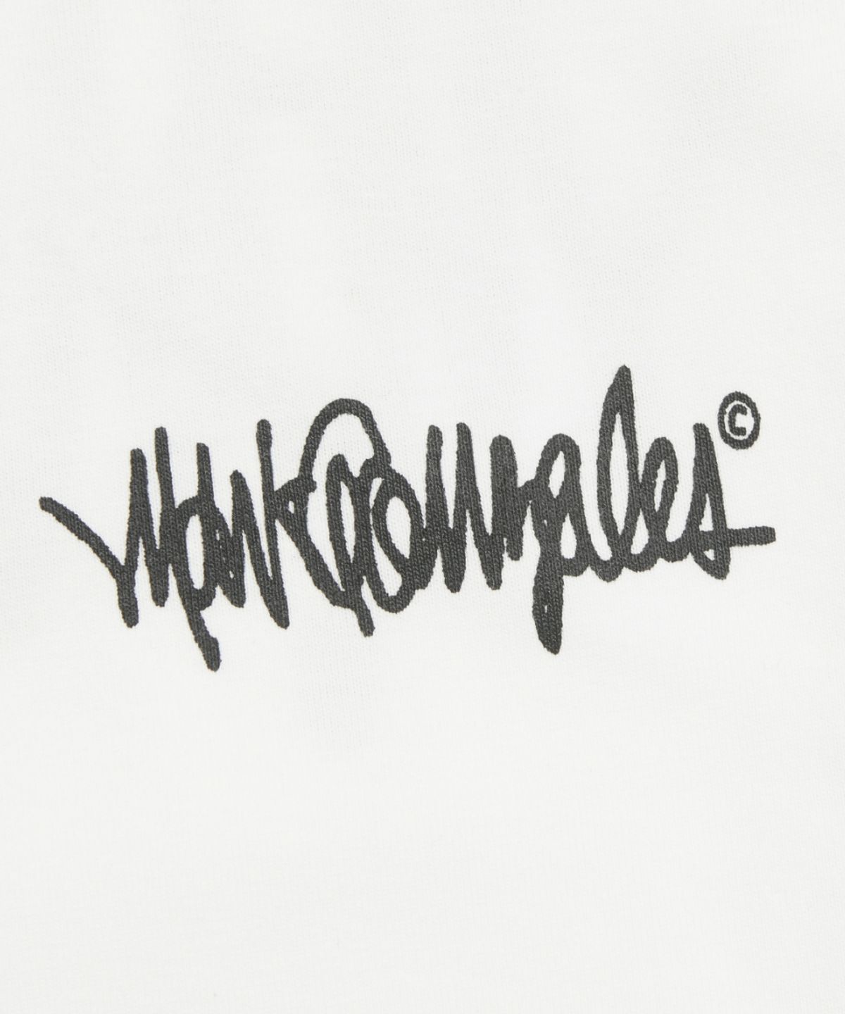 마크곤잘레스(MARK GONZALES) 넥스트 사인 로고 긴팔 티셔츠 - WHITE