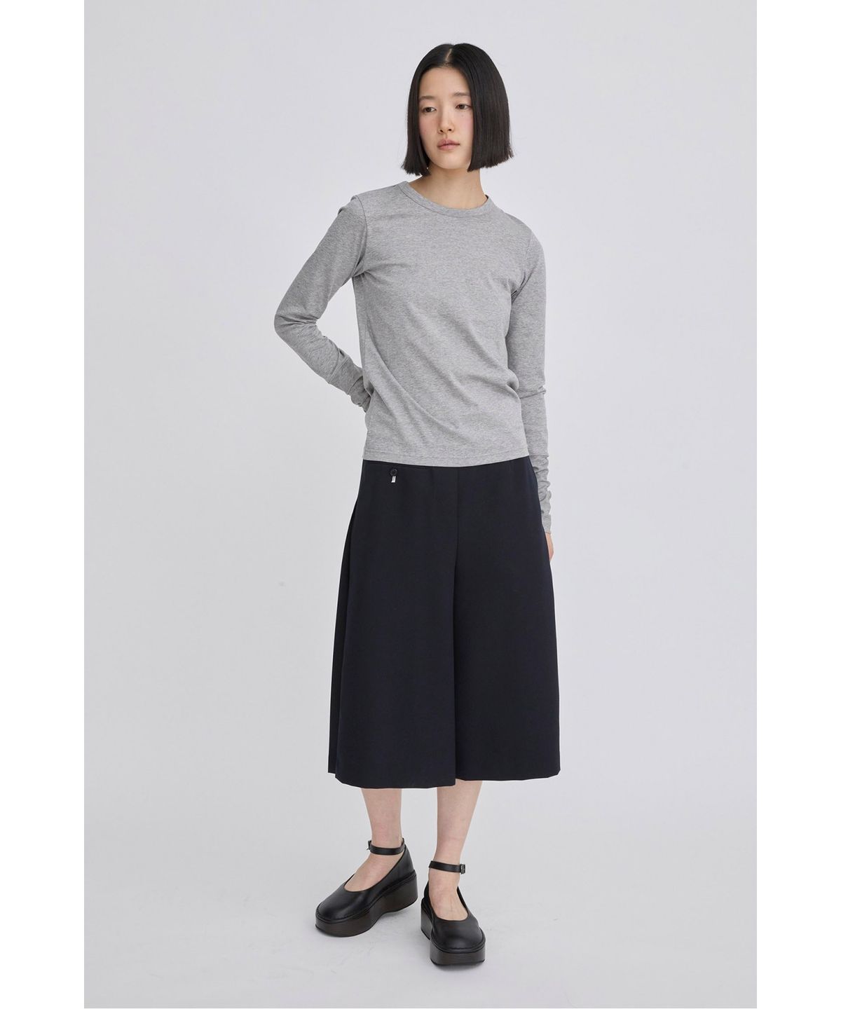 래코드(RECODE) Back Garment Patch Long Top RQTAS26517GYX