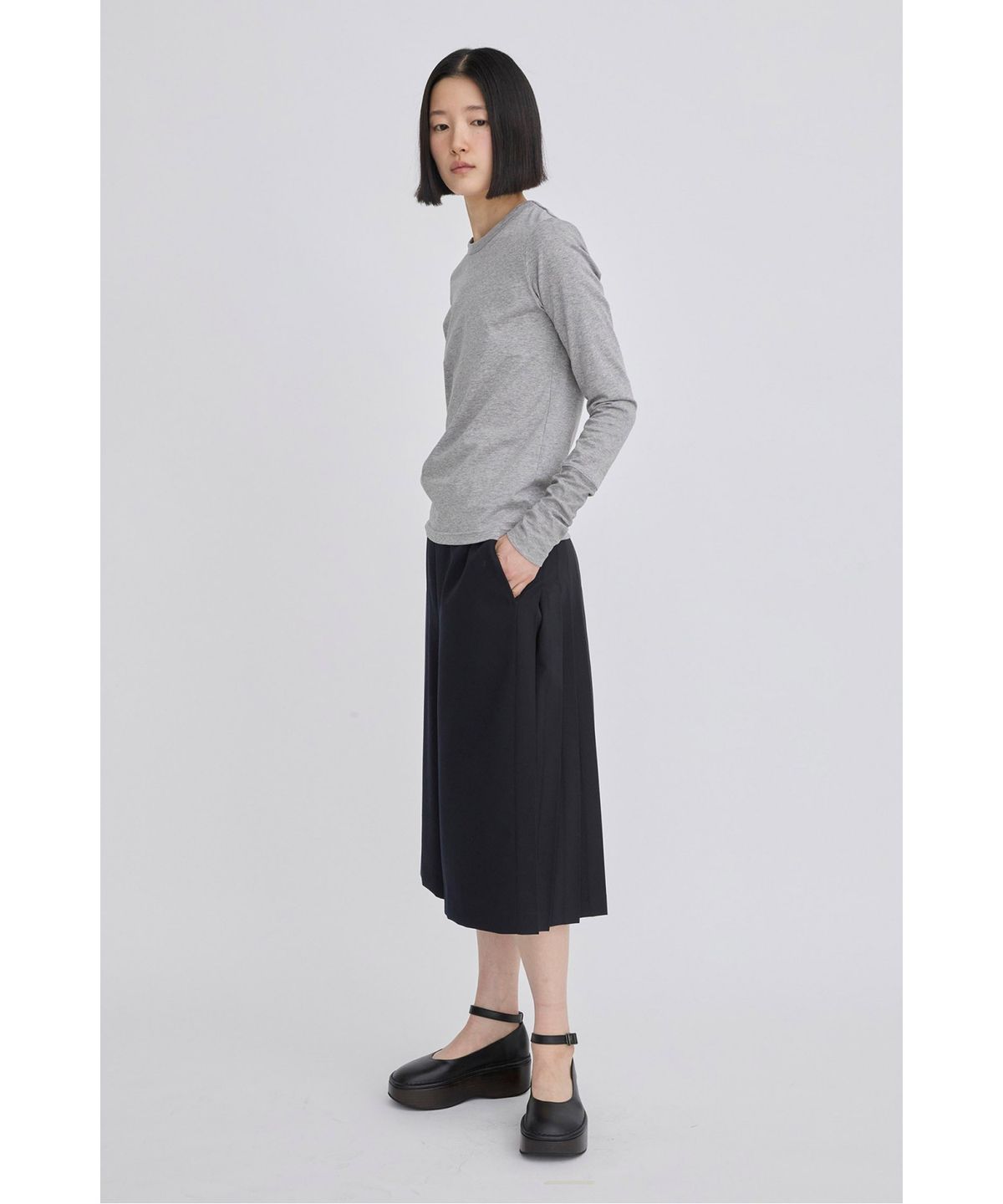 래코드(RECODE) Back Garment Patch Long Top RQTAS26517GYX