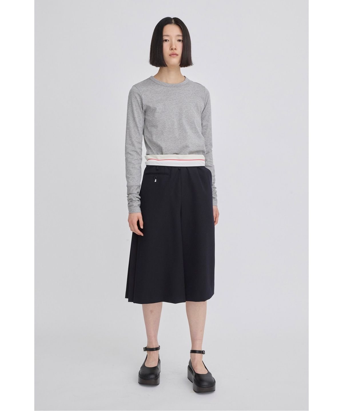 래코드(RECODE) Back Garment Patch Long Top RQTAS26517GYX