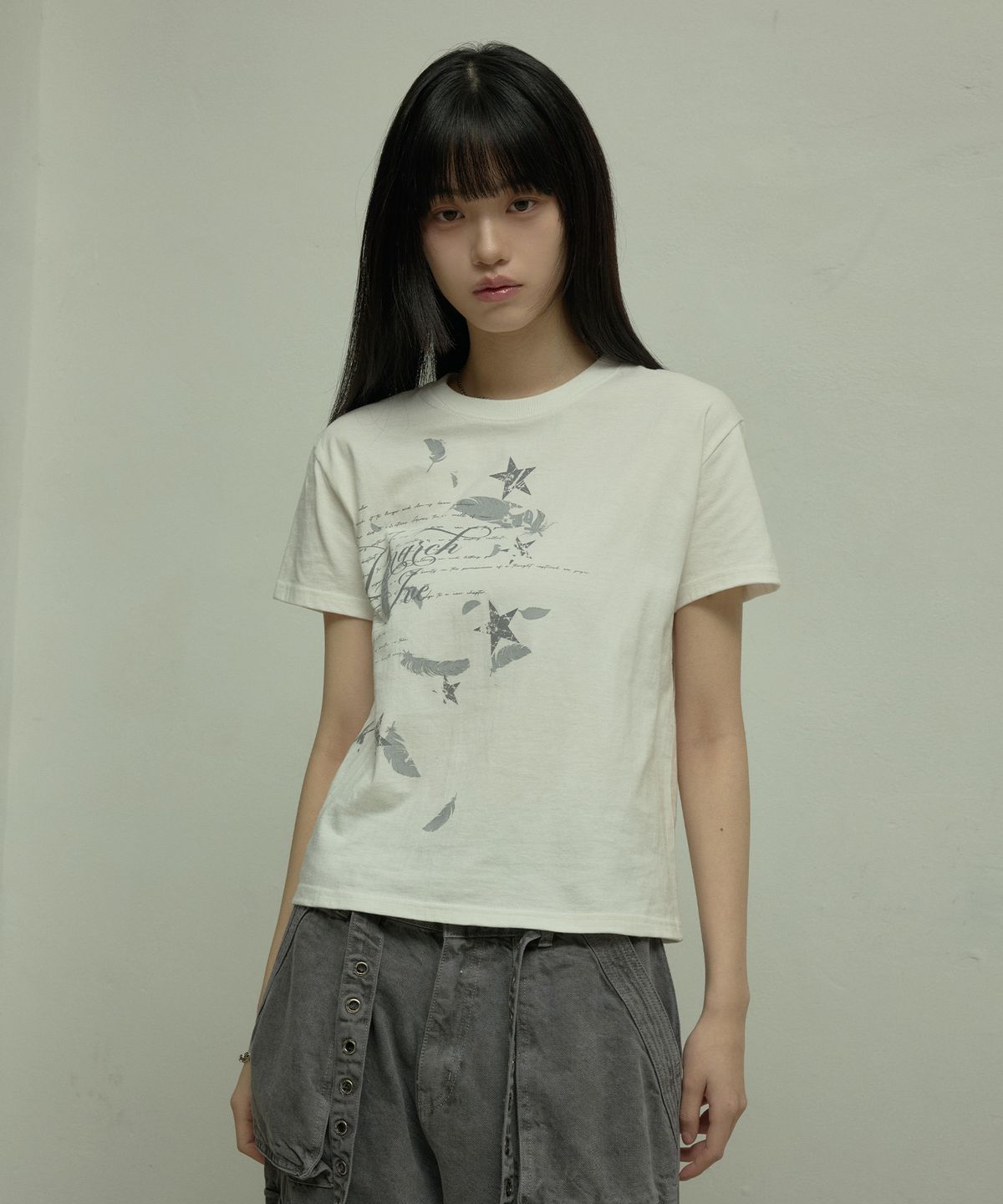 랜 아카이브(LANARCHIVE) [0096] 스타 페더 그래픽 슬림 티셔츠 - 아이보리
