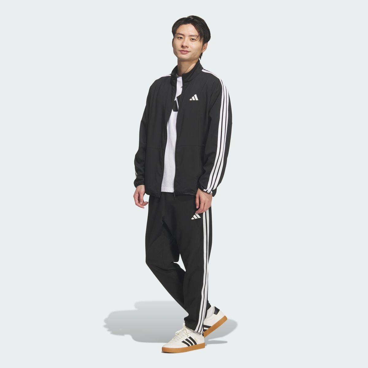 아디다스(ADIDAS) 3-스트라이프 레귤러 핏 라이트 우븐 트랙 탑 KR8907