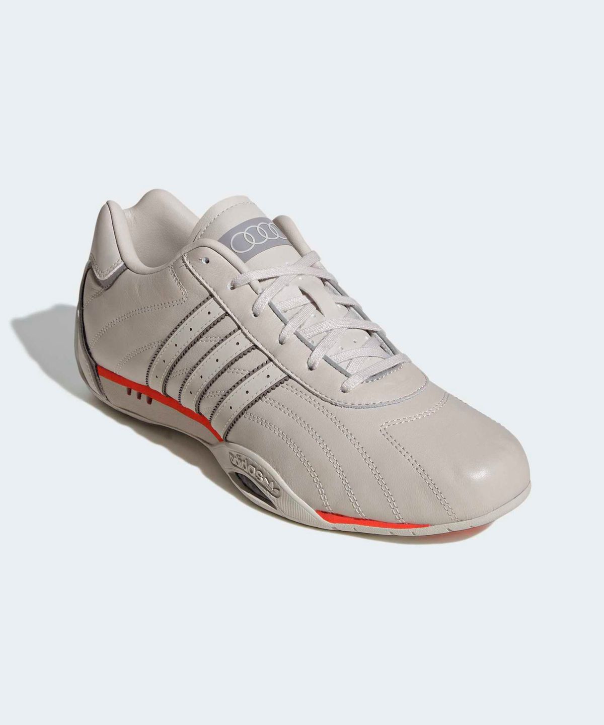 아디다스(ADIDAS) 아우디 FI 팀 아디레이서 로우 - 초크펄:레드 / KJ1220