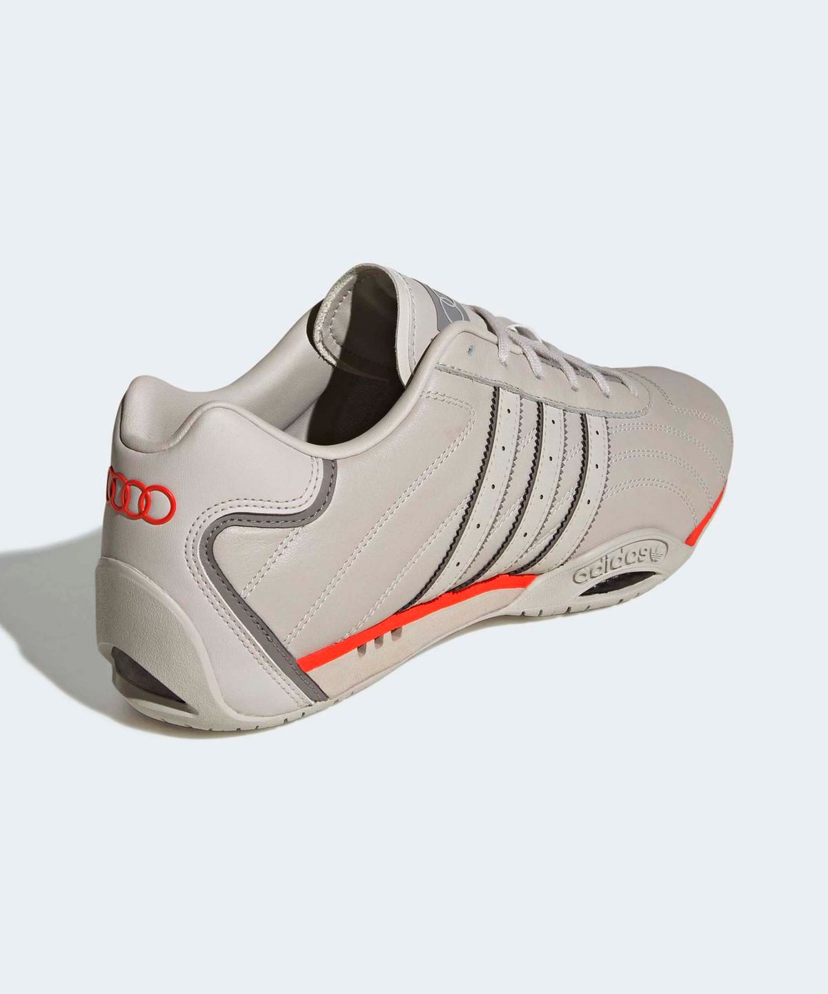 아디다스(ADIDAS) 아우디 FI 팀 아디레이서 로우 - 초크펄:레드 / KJ1220