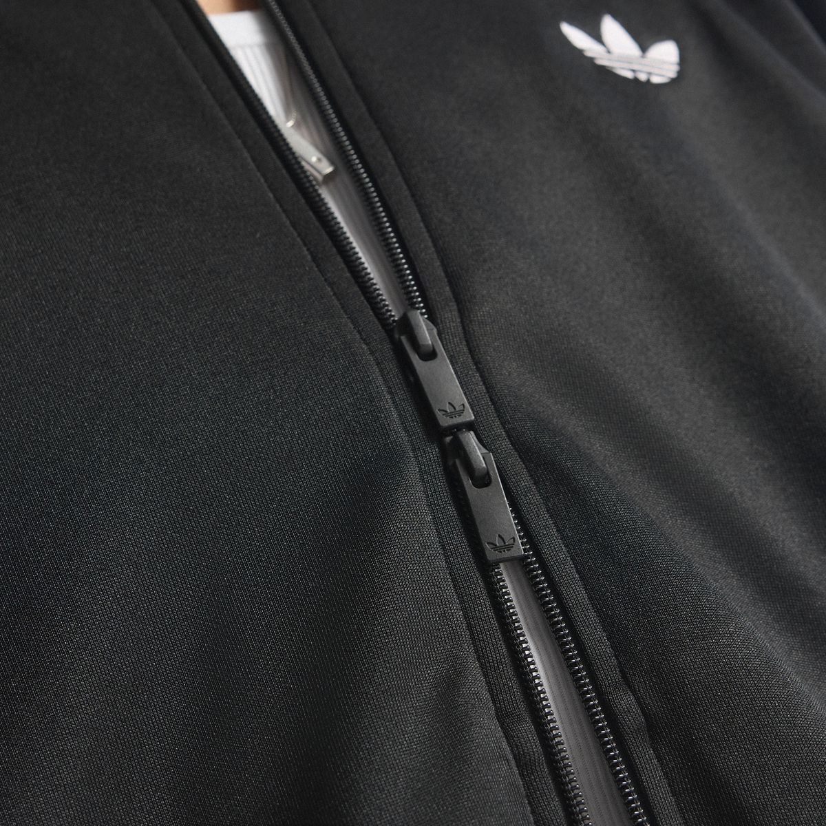 아디다스(ADIDAS) 아디컬러 클래식 루즈핏 트랙 탑 KE0806