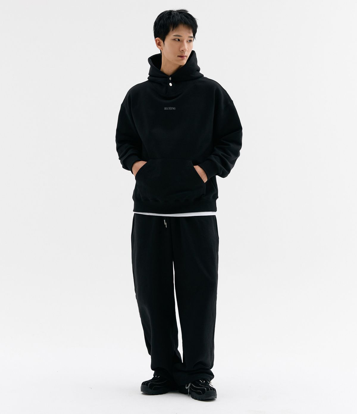 블루잉(BLUEING) SCOTCH SOLID GRAPHIC LOGO HOOD