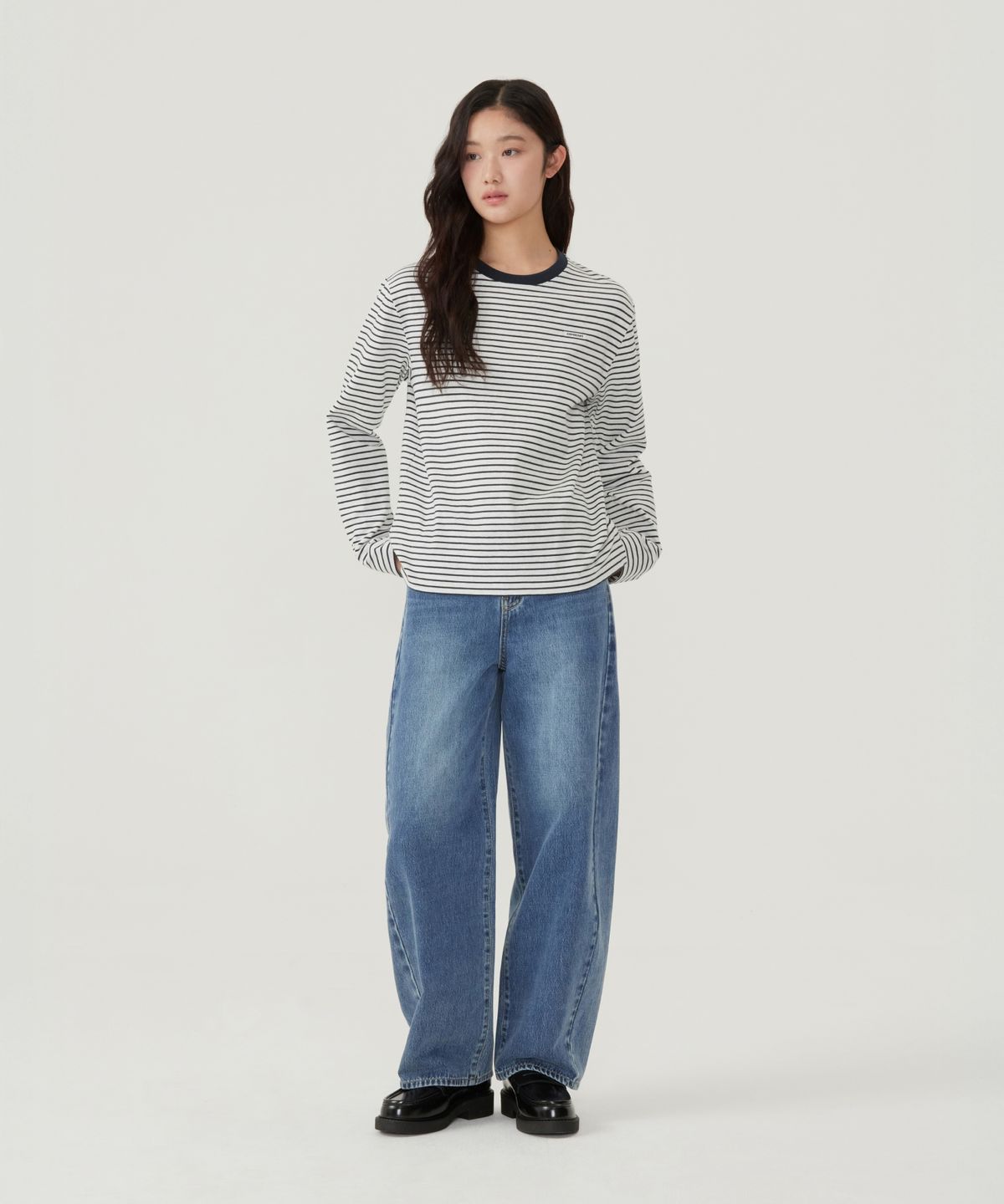 커버낫 우먼(COVERNAT WOMAN) 우먼 커브드 데님 팬츠 블루