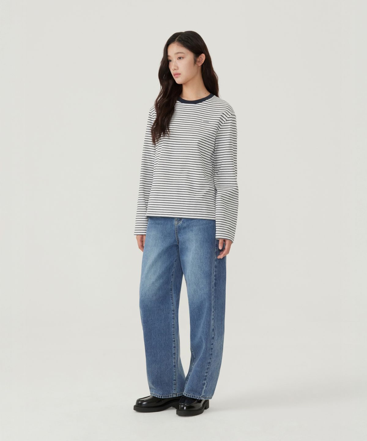 커버낫 우먼(COVERNAT WOMAN) 우먼 커브드 데님 팬츠 블루