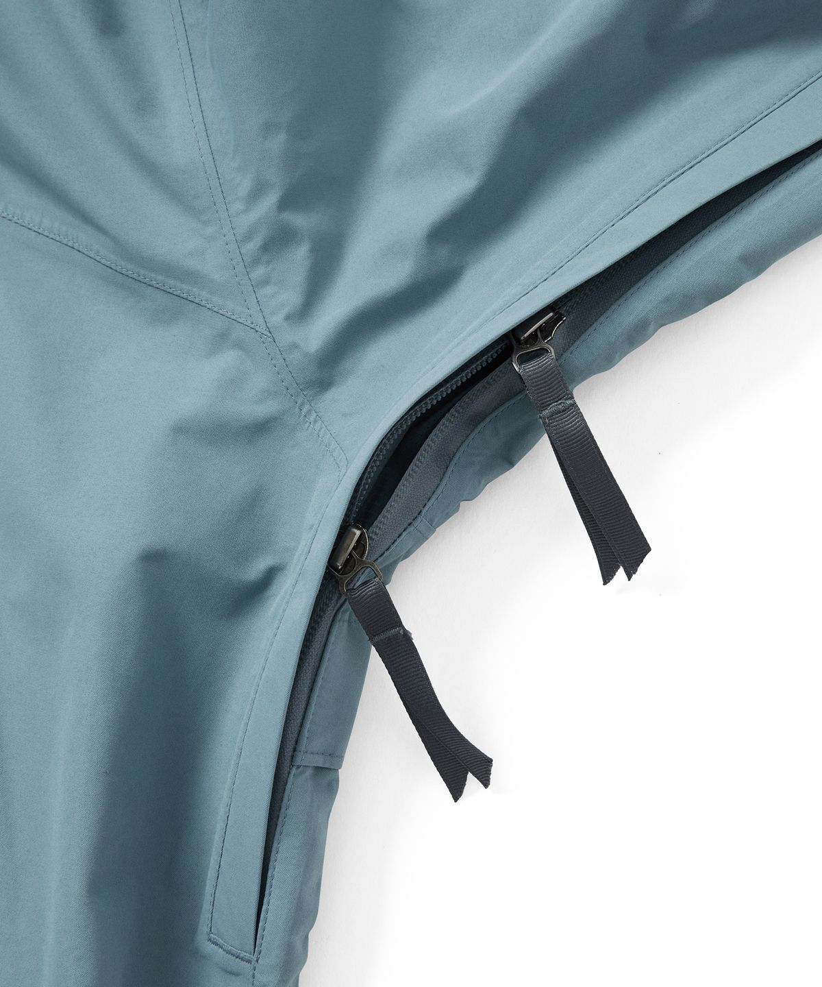 디스이즈네버댓(THISISNEVERTHAT) GORE-TEX 2L Anorak Jacket Light Blue