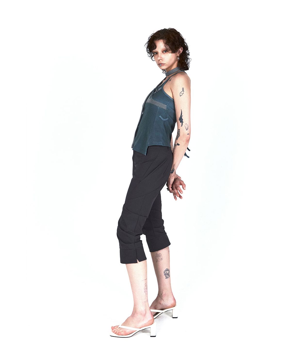 디프런티스(DIFFERENTIS) Capri Pants (CH)