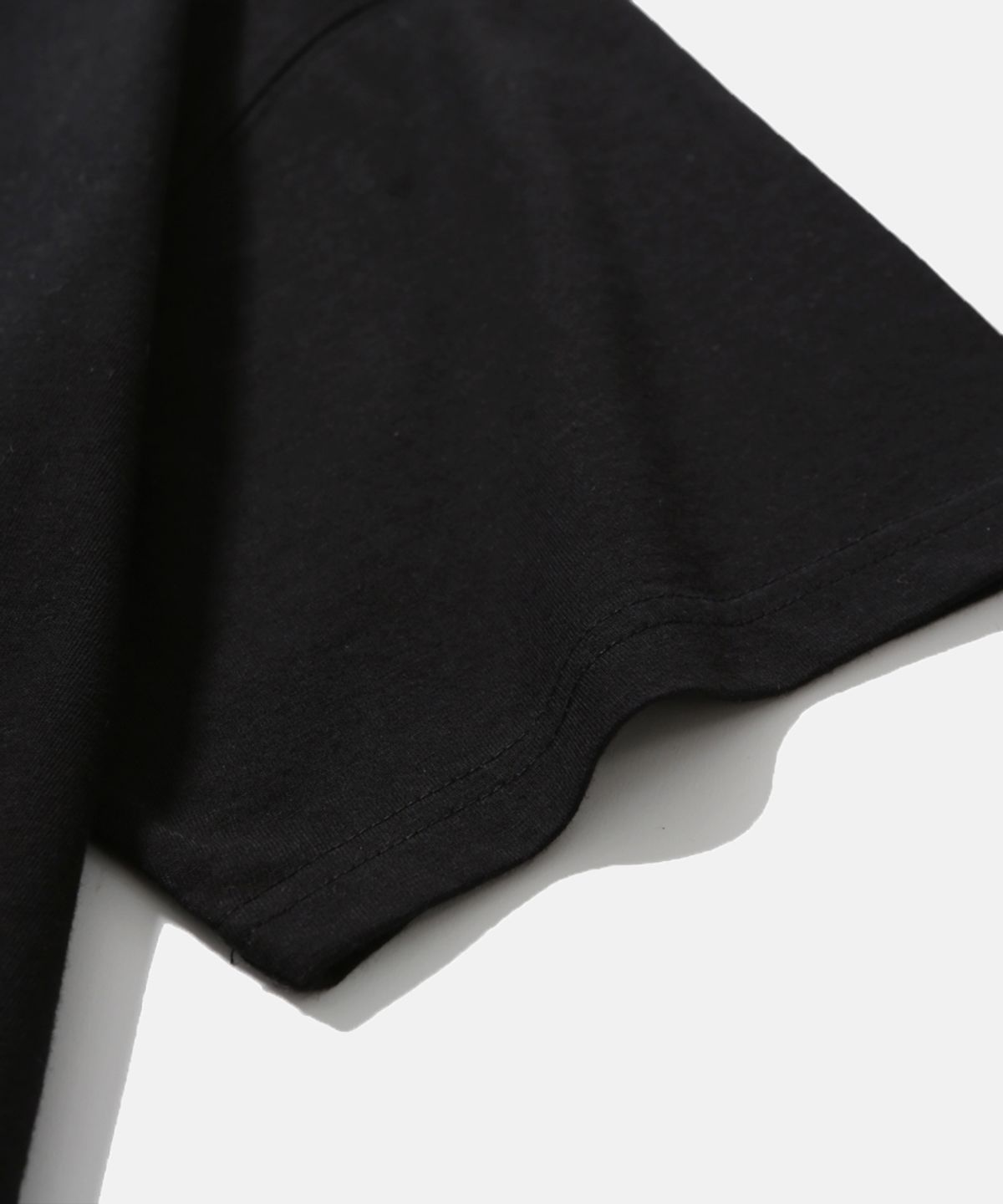 모이프(MOIF) [SS26] CLASSIC MICKEY H/S TEE (W) / BLACK