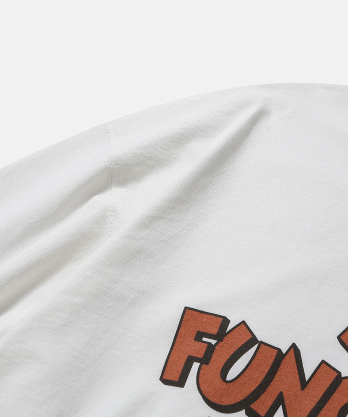 모이프(MOIF) [SS26] CLASSIC MICKEY L/S TEE (W) / OFF WHITE