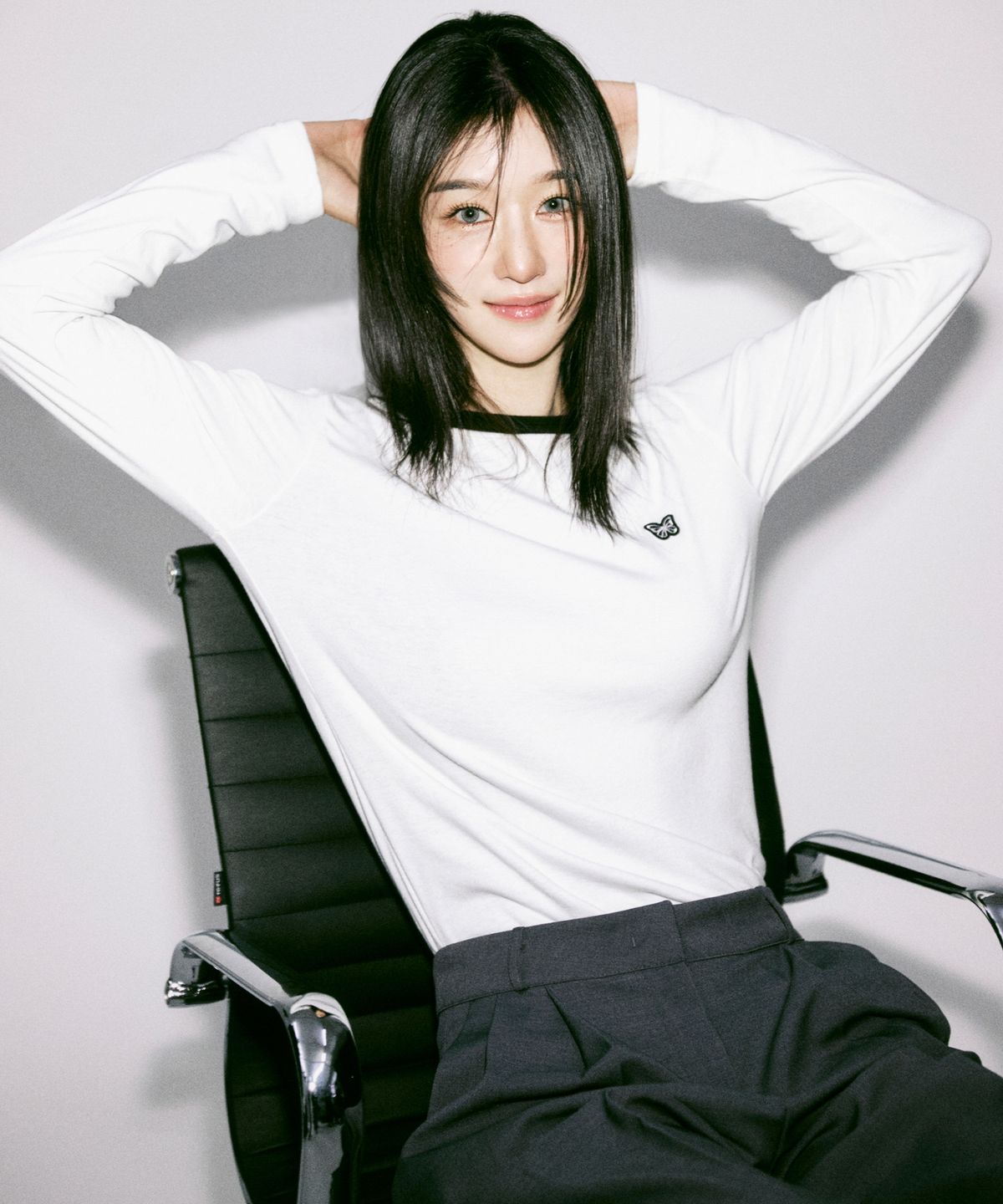 닉앤니콜(NICK&NICOLE) BUTTERFLY PATCH LONG SLEEVE_2 COLOR