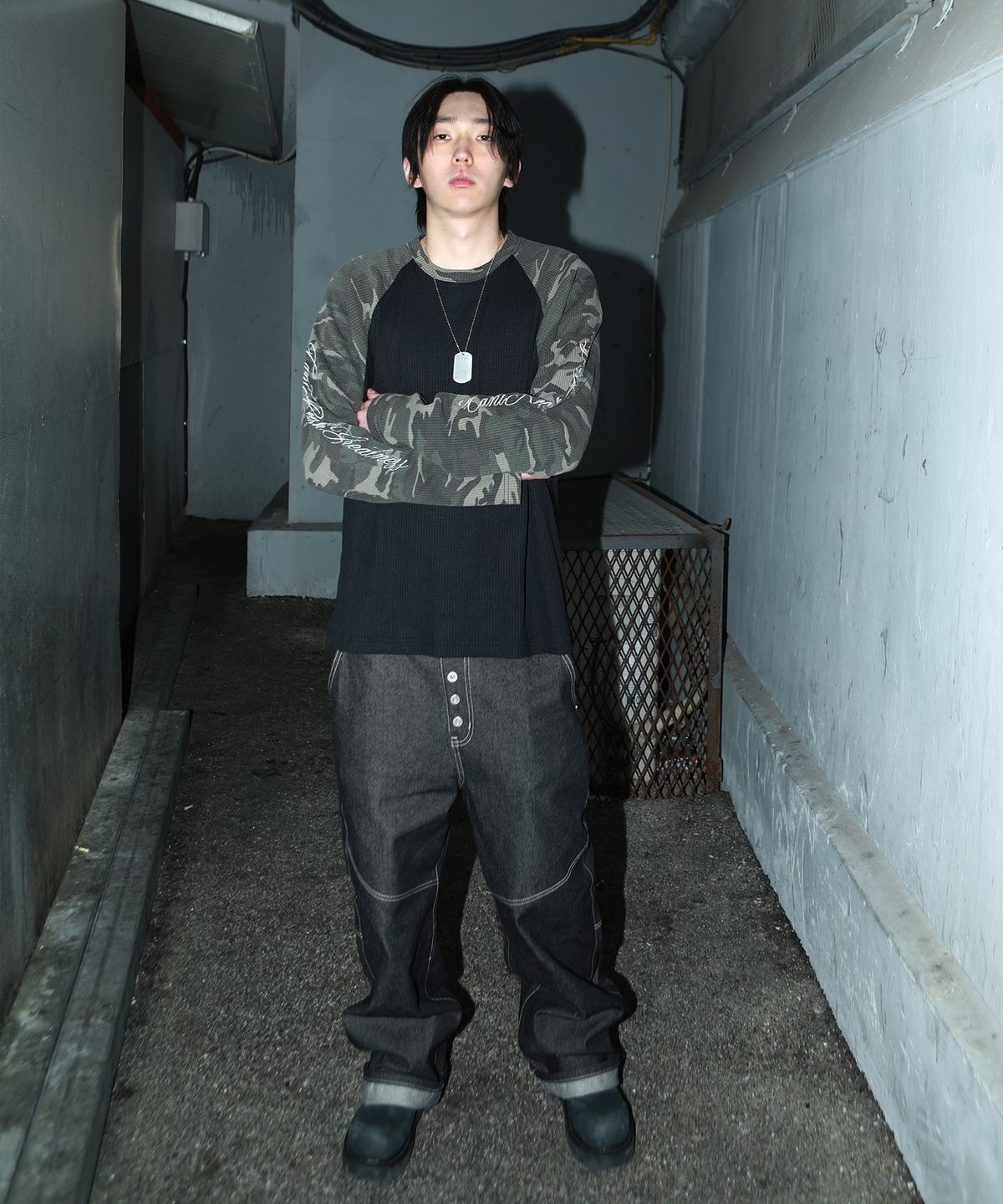 크리건(CRIGUN) BUTTON RAW DENIM PANTS