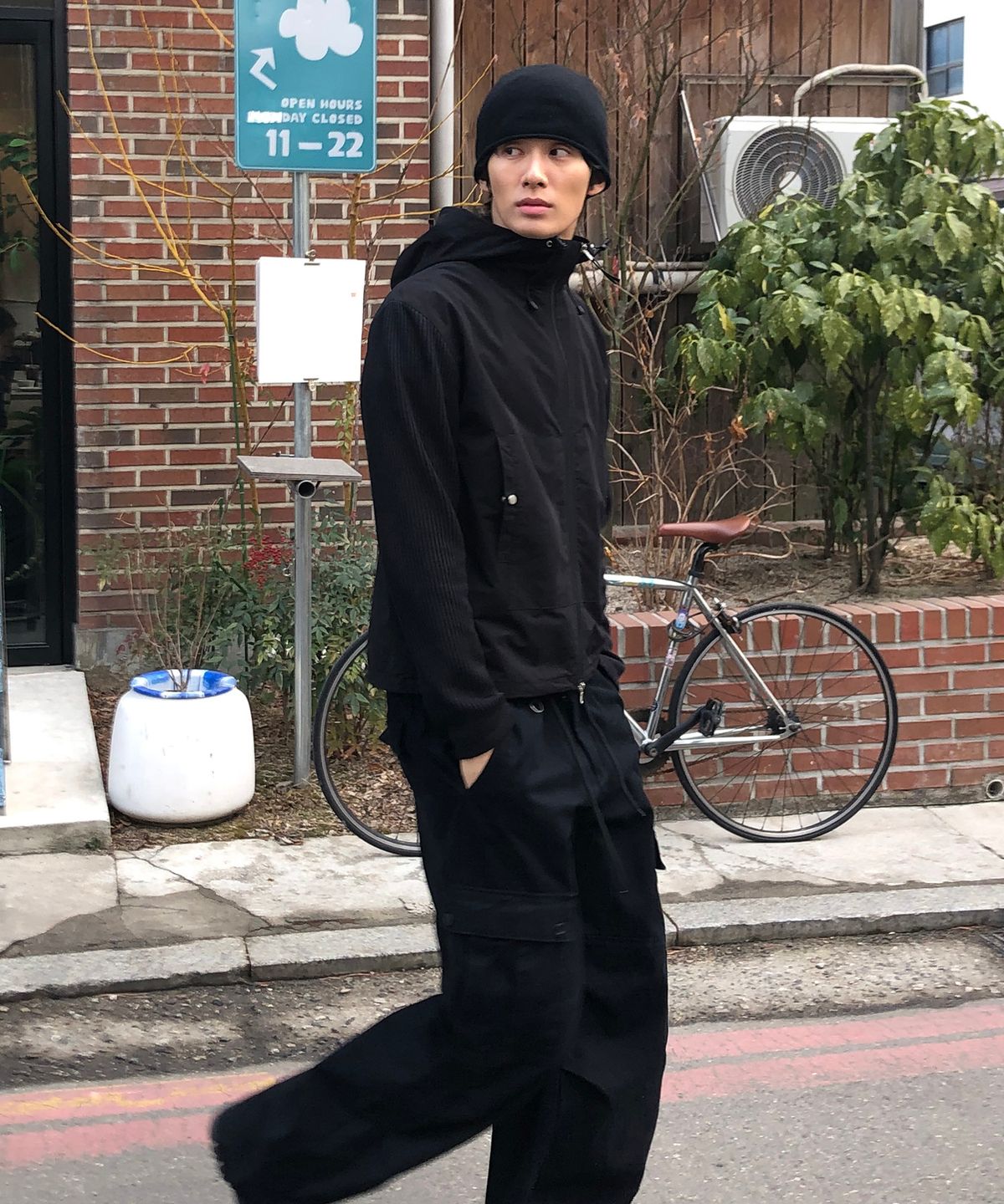 데이(THEY) 니트 나일론 후드 윈드 브레이커_BLACK