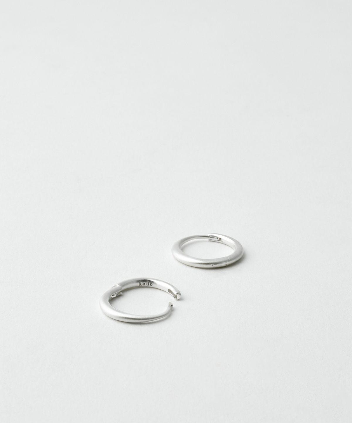 코도(KODO) Medium Essential Hoops
