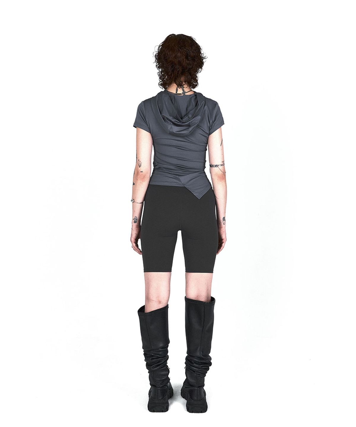 디프런티스(DIFFERENTIS) Hooded Drape Top (CH)