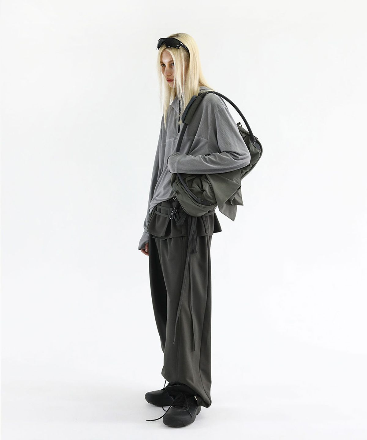 디프런티스(DIFFERENTIS) Layered Track Pants (KH)