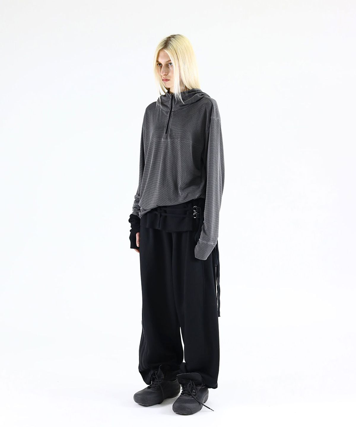 디프런티스(DIFFERENTIS) Layered Track Pants (BK)