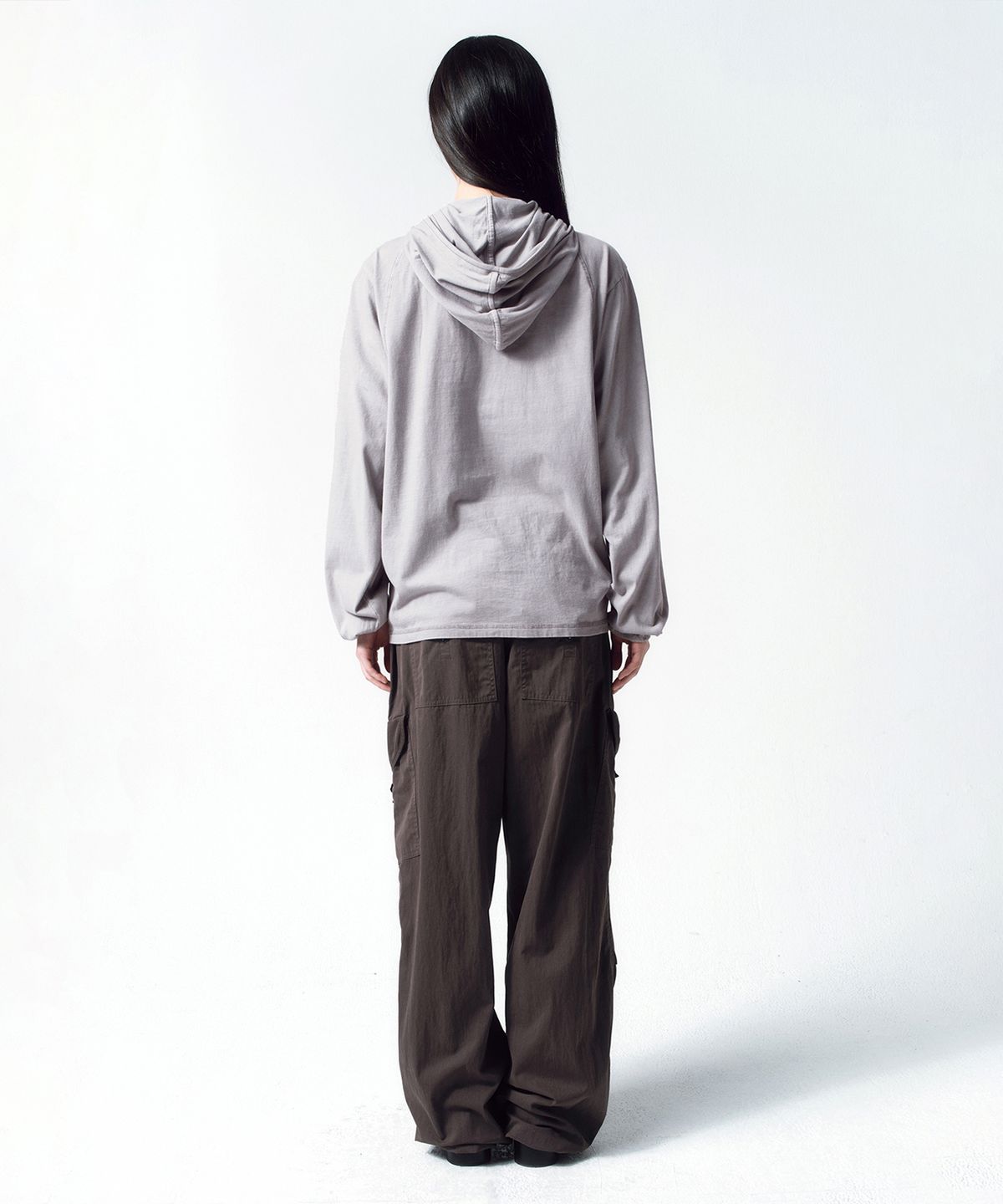 인사일런스 우먼(INSILENCE WOMEN) 스트링 후디 롱슬리브 GREY